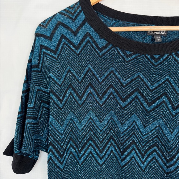 Express Blue and Black Chevron Sweater size L - Picture 2 of 9